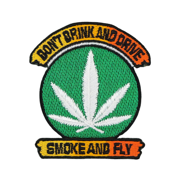 #ab75 Don't Drink and Drive / Smoke and Fly Hanfblatt Cannabis Aufnäher Patch Bügelbild Größe 7,8 x 8,6 cm