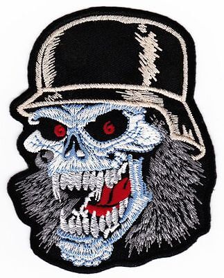 ao75★Werwolf Stahlhelm Totenkopf Aufnäher Bügelbild Patch Applikation 8 x 10 cm