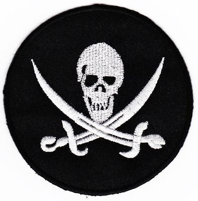 ao74★Pirat Säbel Totenkopf Aufnäher Bügelbild Patch Kostüm Applikation 8 x 8 cm