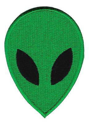 bg88★Alien Kopf Grün Aufnäher aufbügeln Bügelbild Applikation Patch 5,6 x 7,7 cm