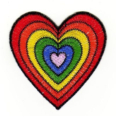 an01★Herz Regenbogen Aufnäher aufbügeln Bügelbild Patch Applikation 6,7 x 7 cm