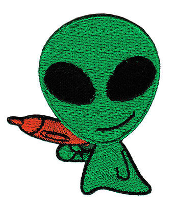 bg89★Alien Grün Aufnäher zum aufbügeln Bügelbild Applikation Patch 6,4 x 7,3 cm