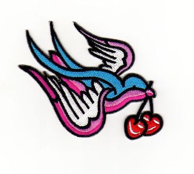 an13★Schwalbe Kirsche Aufnäher Bügelbild Applikation Vogel Patch Neu 9 x 7,5 cm