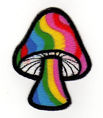 af38★Mushroom Rainbow Iron-On Patch Applique 4.6 x 6.0 cm