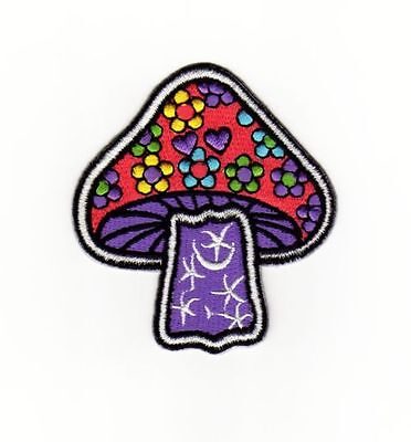 an99★Lila Pilz Blume Aufnäher Bügelbild Patch Flicken Applikation 7,5 x 7,5 cm