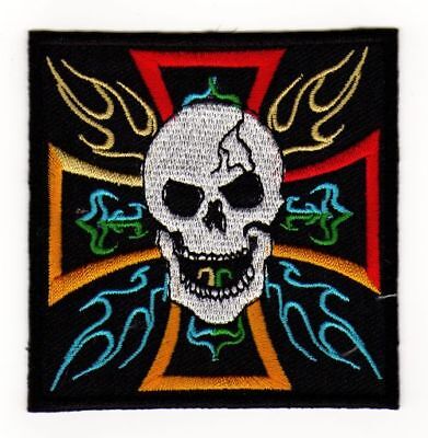 af66★Totenkopf Kreuz Aufnäher zum aufbügeln Bügelbild Patch Biker 7,8 x 7,8 cm