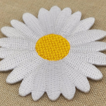 #ae45 Gänseblümchen Blume Blüte Weiß Aufnäher Bügelbild Applikation Patch Größe 6,0 x 6,0 cm - 0