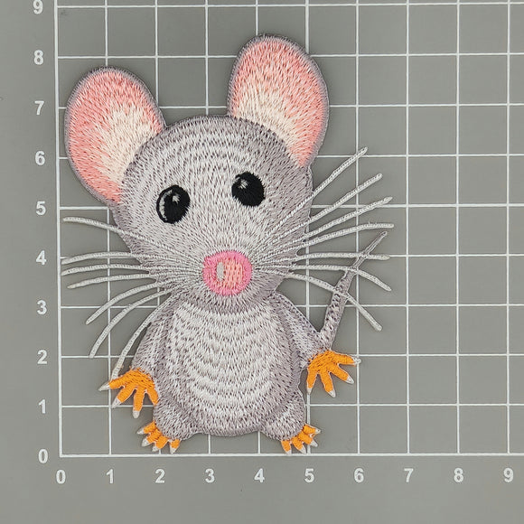 #aa37 Graue Maus Aufnäher Bügelbild Applikation Patch Größe 6,7 x 8,4 cm