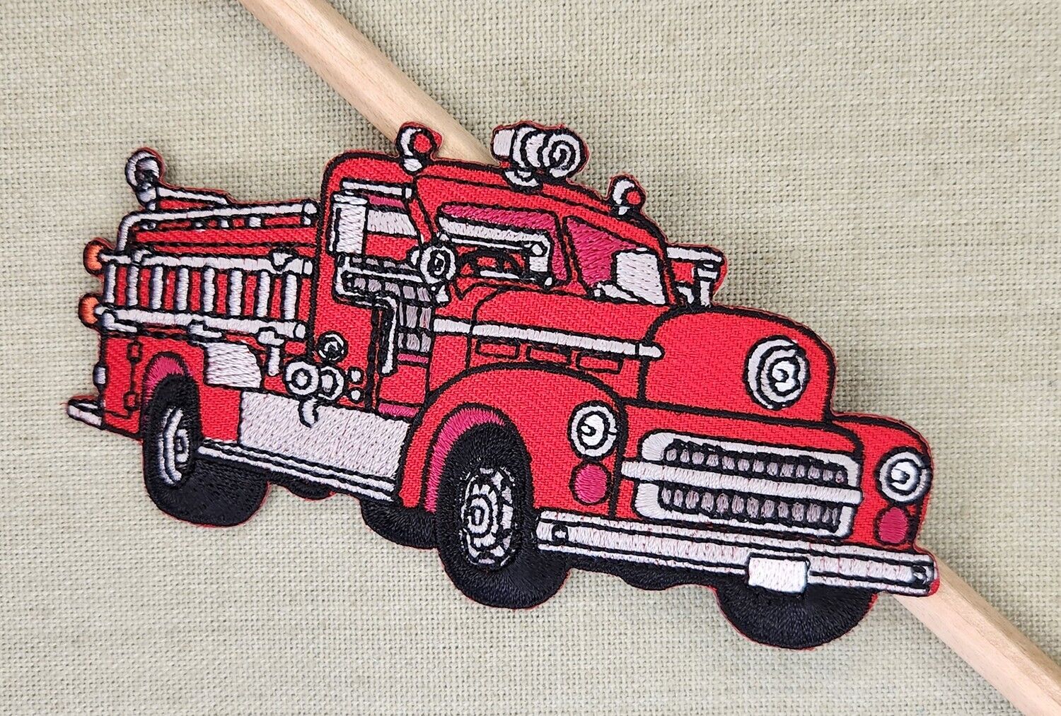 af36★Fire Department Car Vintage Car Iron-On Patch 11.2 x 6.2 cm