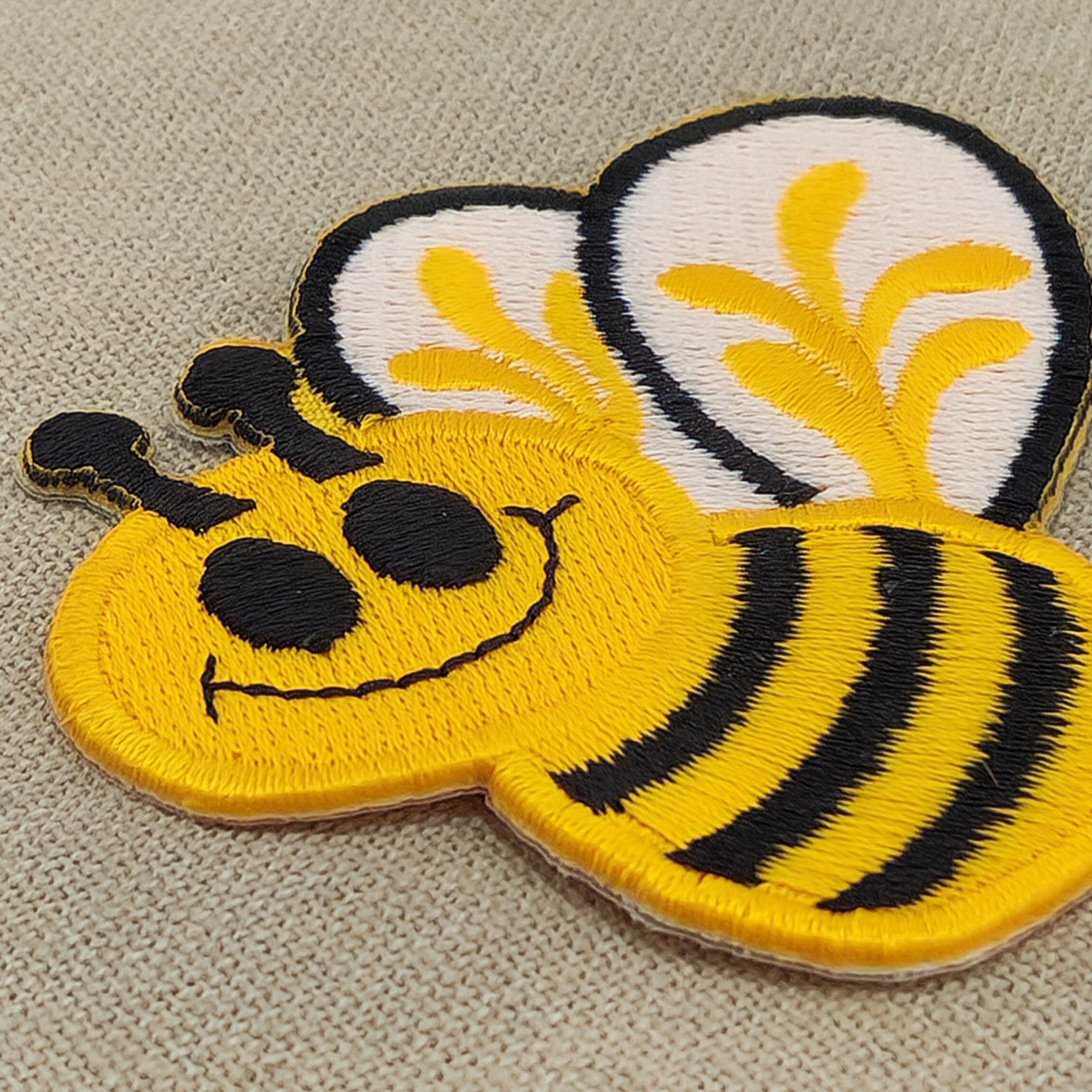 #ad07 Baby Bee Bumblebee Patch Iron-On Applique Patch Size 6.0 x 7.0 cm