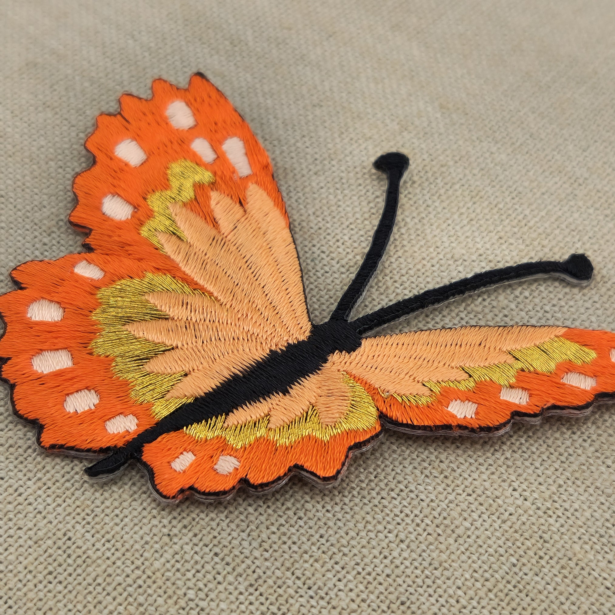 #ae61 Schmetterling Orange Aufnäher Butterfly Applikation Bügelbild Flicken Patch Größe 7,1 x 7,0 cm - 0