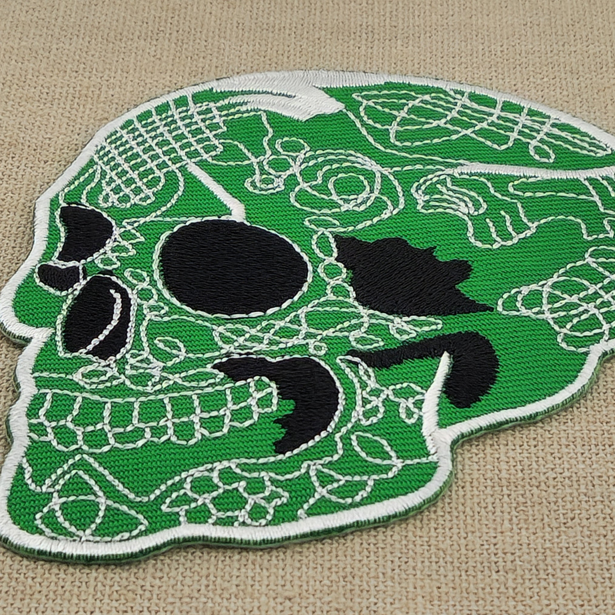 #ab47 Totenkopf Grün Tattoo Skull Biker Aufnäher Patch Bügelbild Applikation Größe 8,0 x 10,0 cm