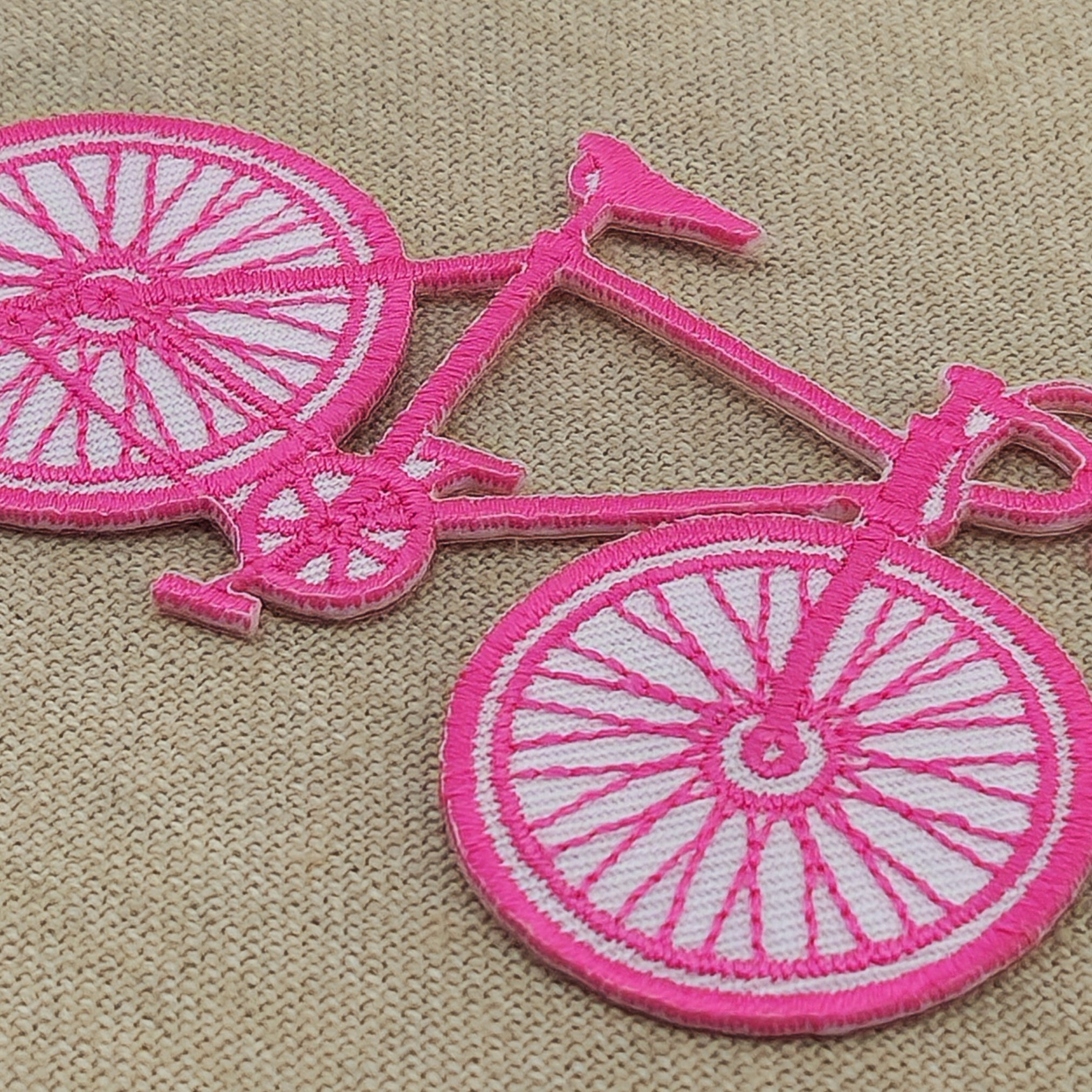 #aa43 Besticktes Rennrad Rosa Fahrrad Aufnäher Bügelbild Applikation Größe 8,5 x 5,1 cm