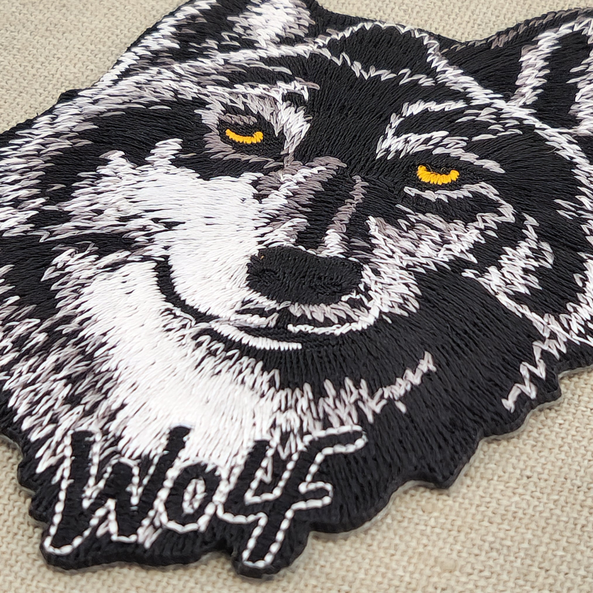 #ad71 Wolf Predator Biker Patch Application Iron-On Patch Size 7.0 x 10.0 cm - 0