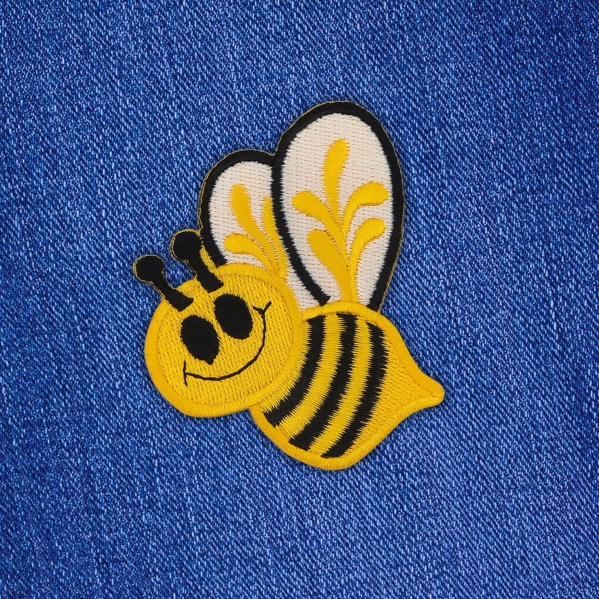 #ad07 Baby Bee Bumblebee Patch Iron-On Applique Patch Size 6.0 x 7.0 cm