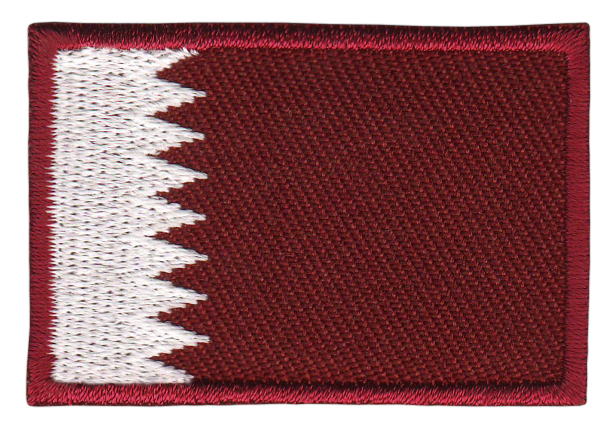 #aa32 Small Flag Qatar Patch Iron-On Application Patch Size 4.9 x 3.3 cm